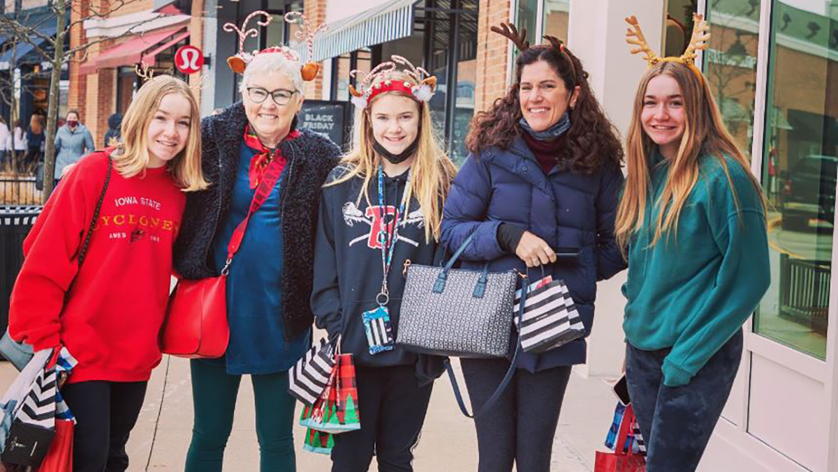 Black Friday and Small Business Saturday Shopping in Lake County 2022