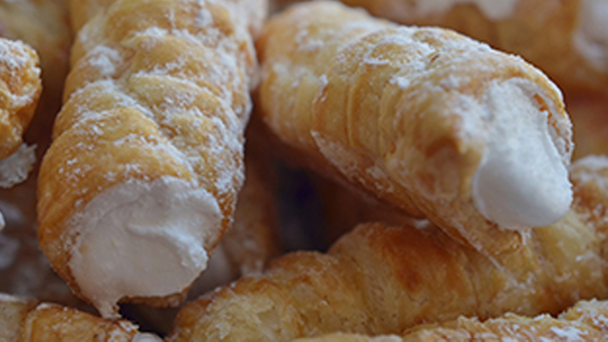 Fresh Made Cannoli with Tony Cannoli