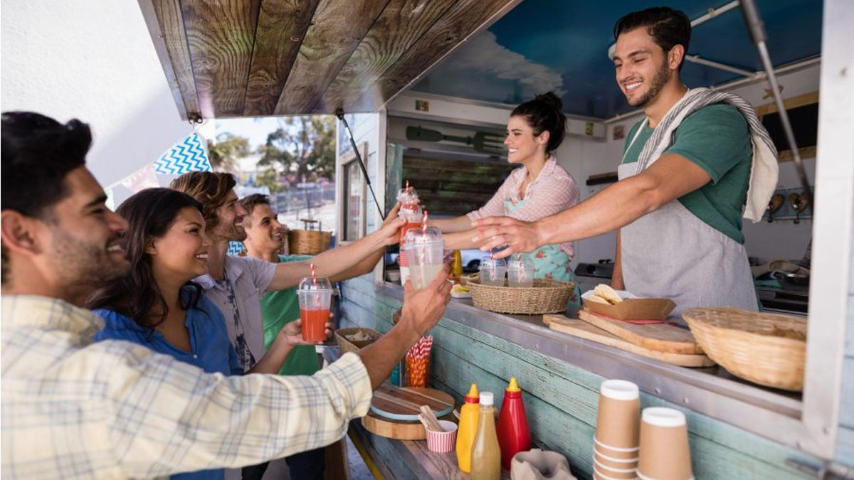Food Truck Fridays at North Shore Distillery