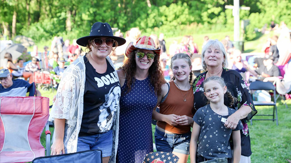 It's Thursday Concert Series at William E. Brook Entertainment Center (Antioch Bandshell)