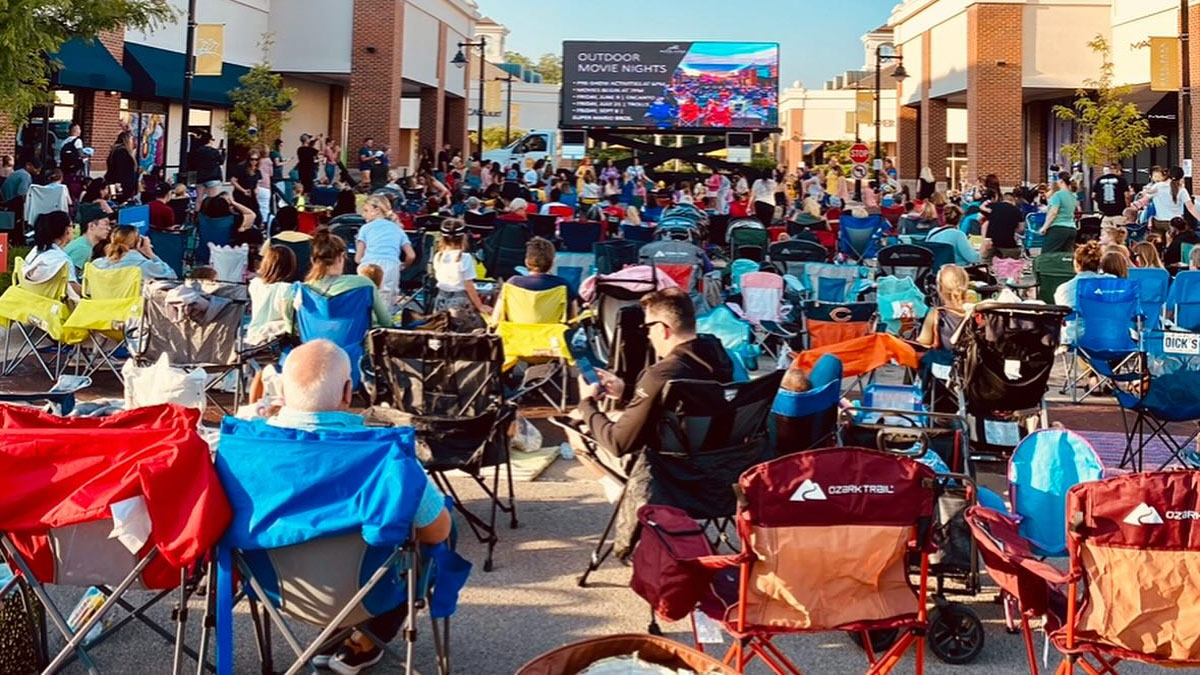 Outdoor Movie Nights at Deer Park Town Center
