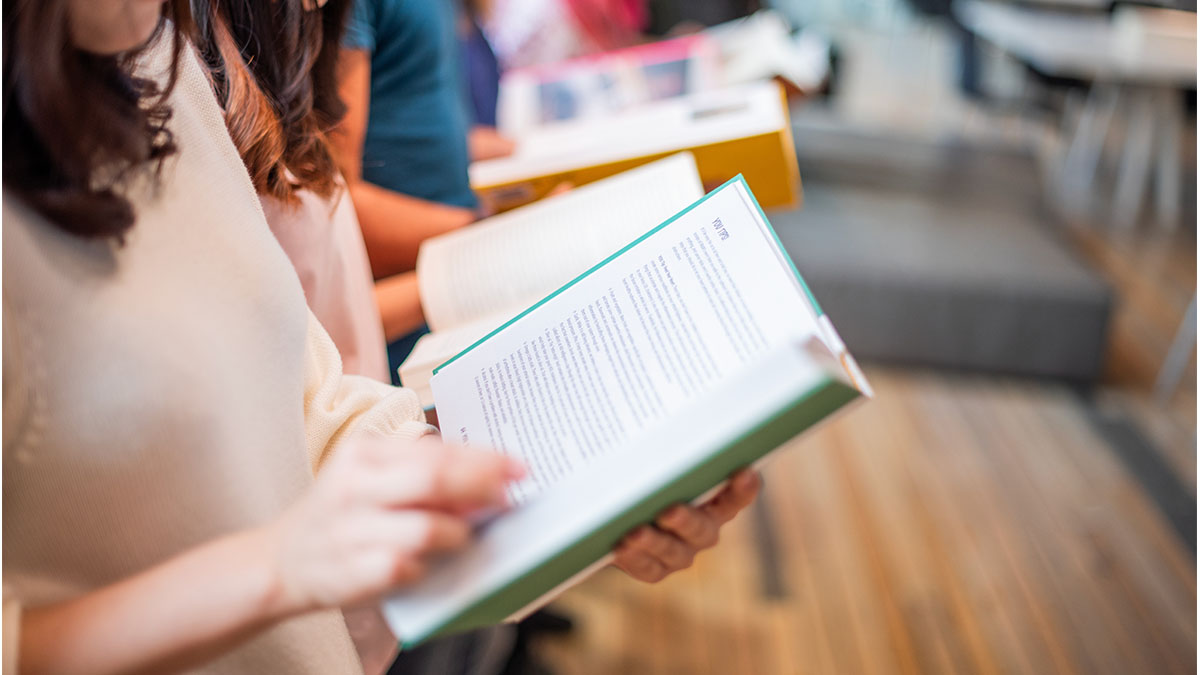 Silent Book Club Grayslake