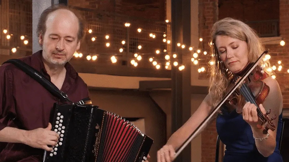 Rendezvous Arts: Christmas OCarolan at Gorton Center