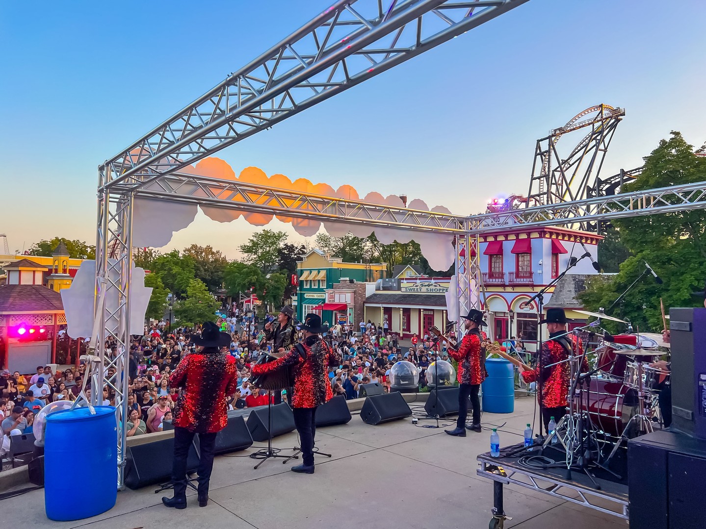 Viva La Fiesta at Six Flags Great America