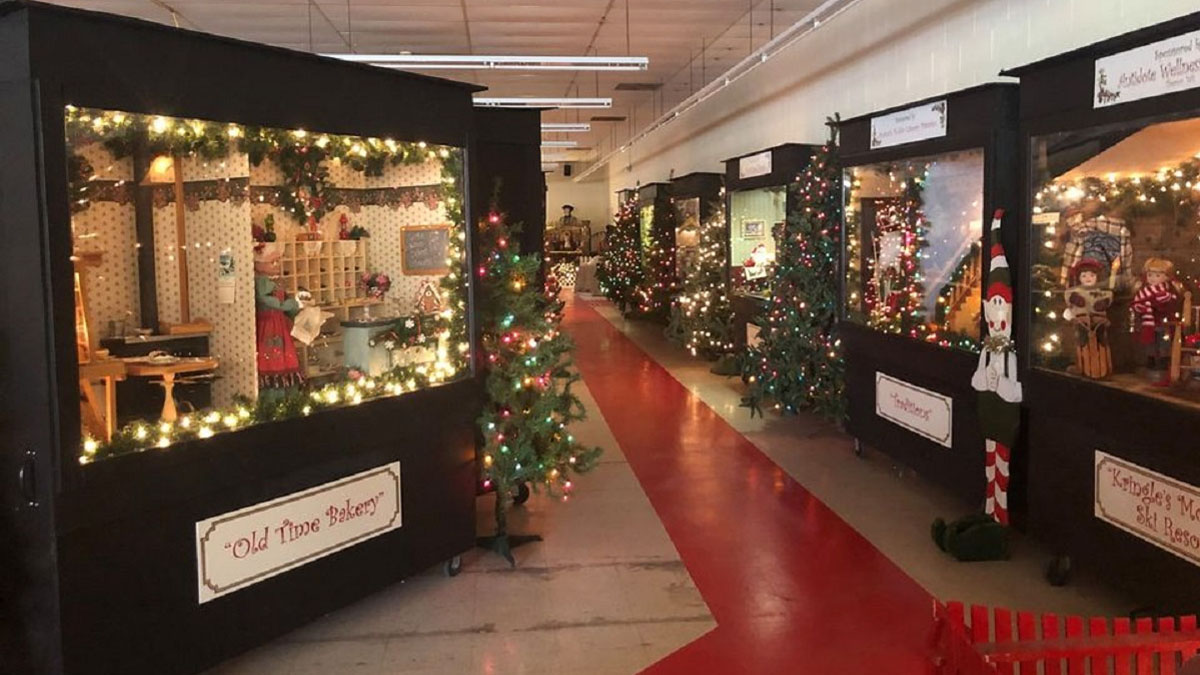 Dickens Holiday Village / Kringle's Christmas Village in Antioch